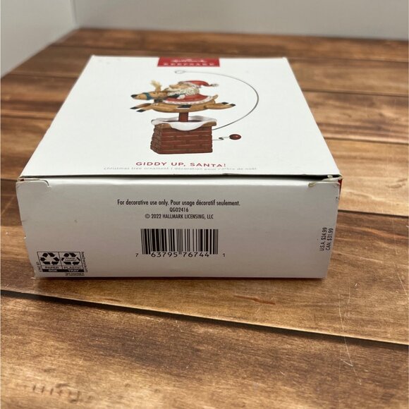 2022 HALLMARK KEEPSAKE ORNAMENT QG02416 GIDDY UP SANTA BY SHARON VISKER REINDEER - Picture 4 of 10